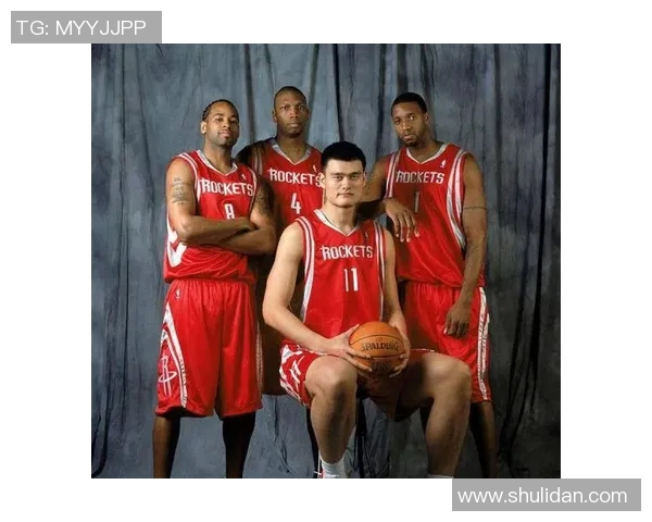 横版姚明比赛精彩瞬间回顾见证篮球巨星的辉煌与传奇