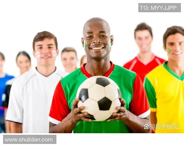 甜美外表与足球才华并存的明星球员们的魅力解析
