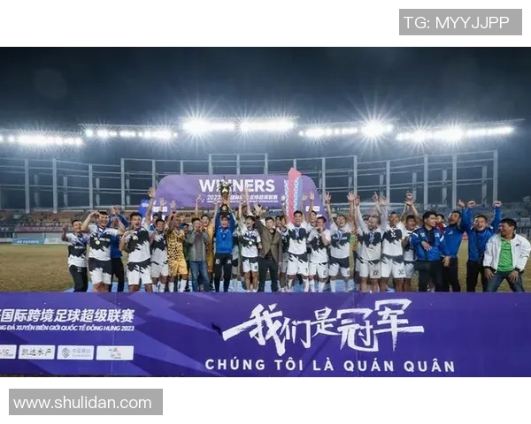 足球明星用中文畅谈梦想与挑战展现多元文化魅力